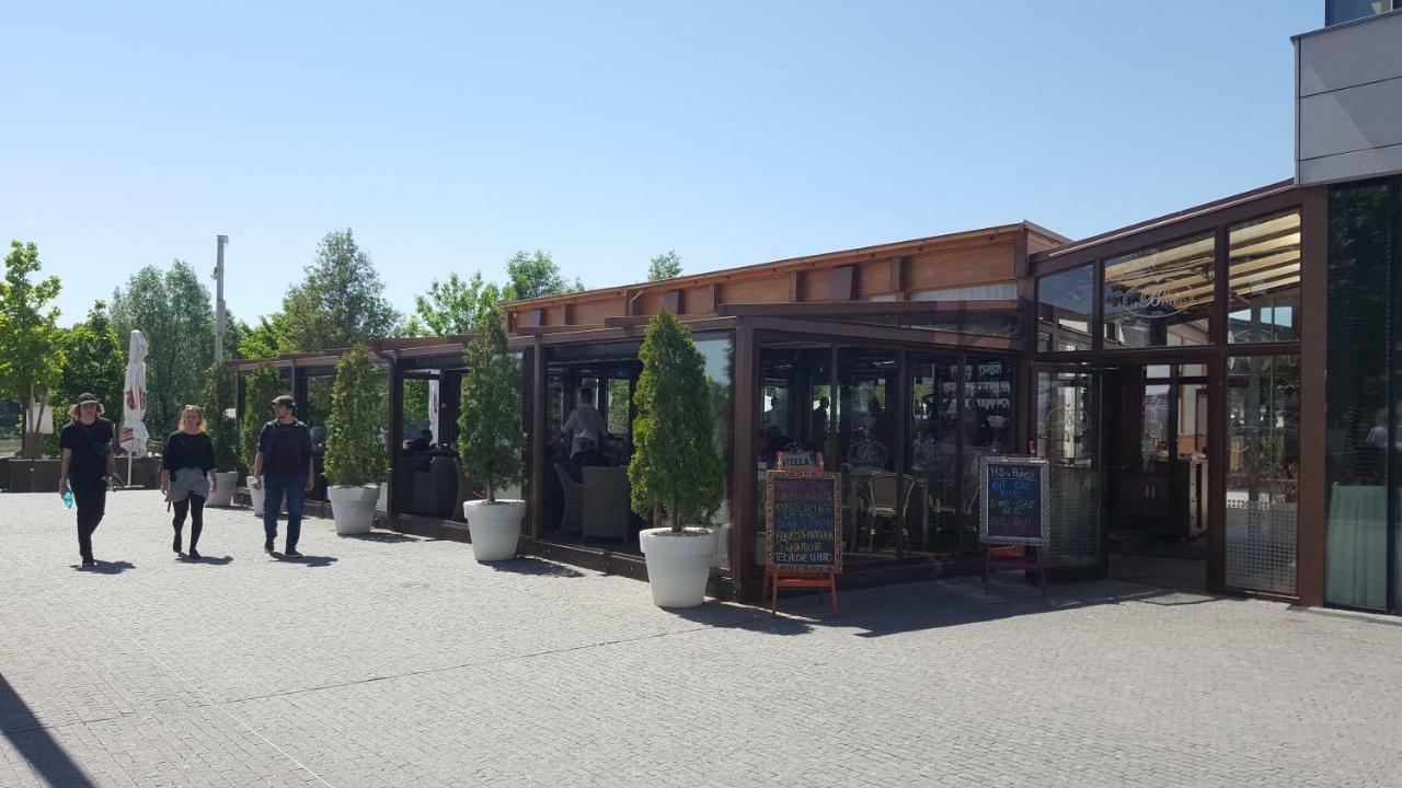 Panorama City - Spacious Apartment Near Eurovea Bratislava Luaran gambar